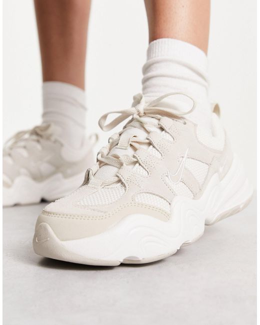 Nike Tech Hera - Sneakers in het White