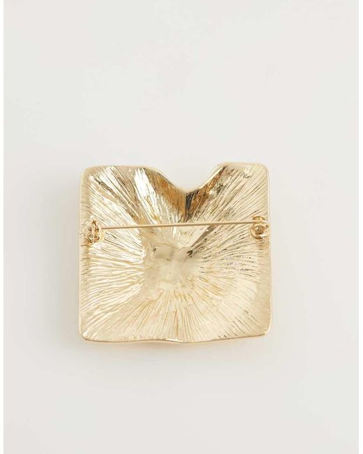 Broche Efecto Fundido ASOS de color Natural