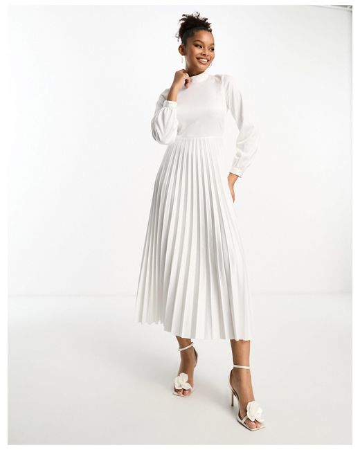 Closet White – wadenlanges, plissiertes kleid