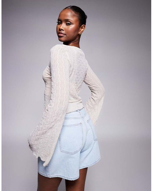 Top Testurizzato Color Avorio Con Maniche Ampie E Allacciatura Laterale di ASOS in Gray