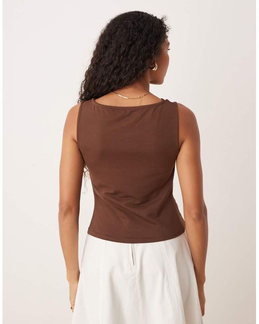 Top Senza Maniche di ASOS in Brown