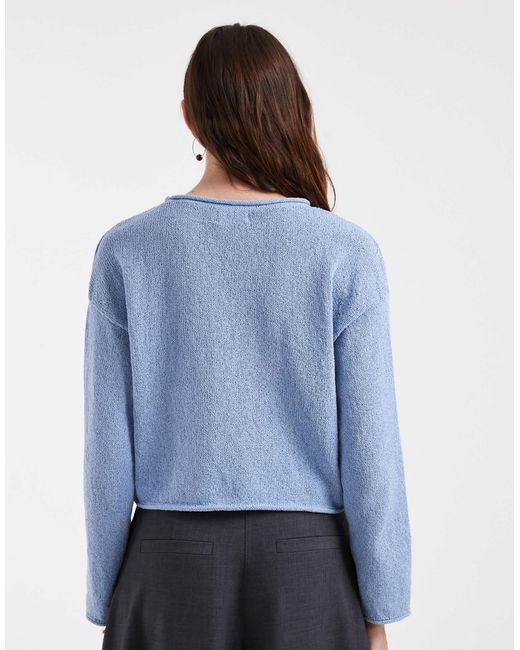 Pull ample à col large clair ONLY en coloris Blue