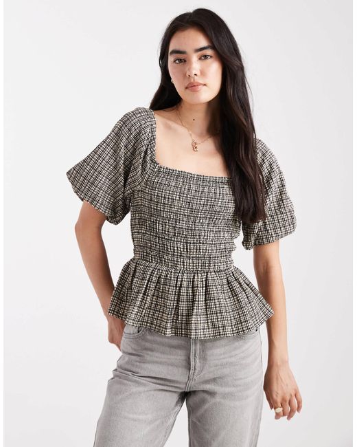 Top froncé tendance folk à carreaux New Look en coloris Gray