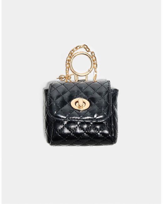 Stradivarius White Gesteppte mini-tasche mit charm