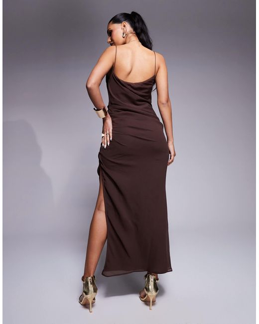 Robe longue fendue à encolure asymétrique et jupe drapée - chocolat ASOS en coloris Purple