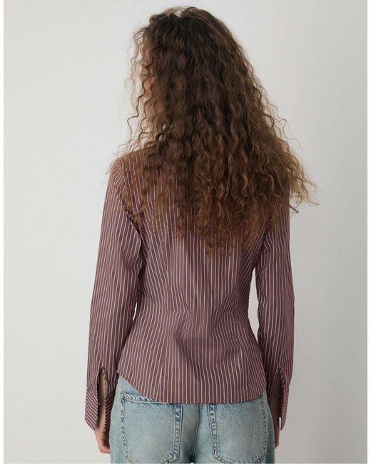 Stradivarius Brown – figurbetontes basic-hemd