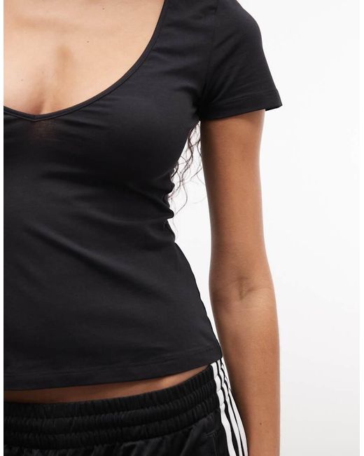 Monki Black V-neck T-shirt