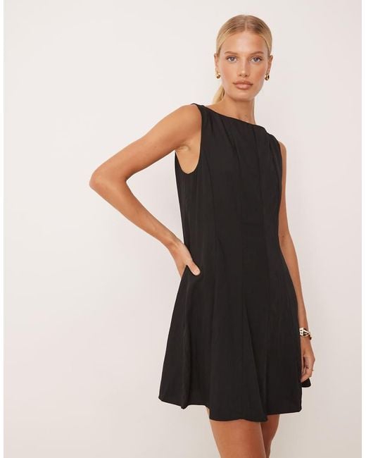 Vestido Corto Estructurado De Corte Evasé De Mango de color Black