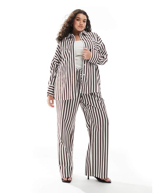 4th & Reckless White – oversize-hemd aus baumwolle mit braunen streifen und taschen-detail, kombiteil