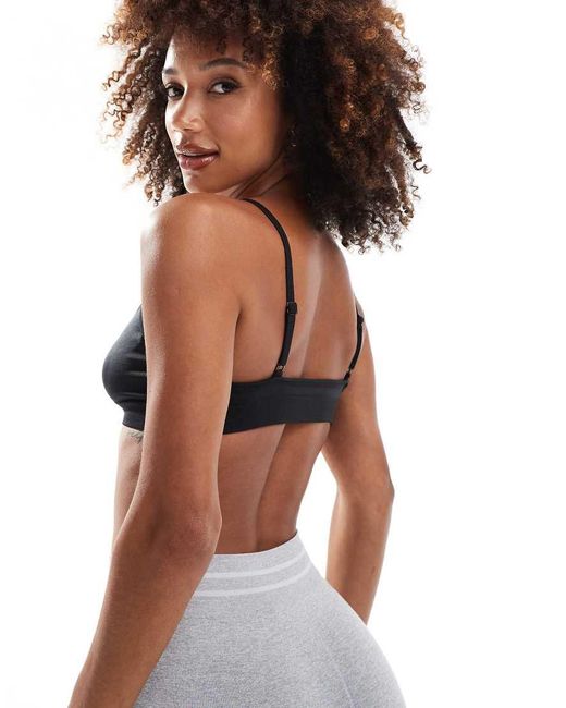 4505 Intimate in het Black