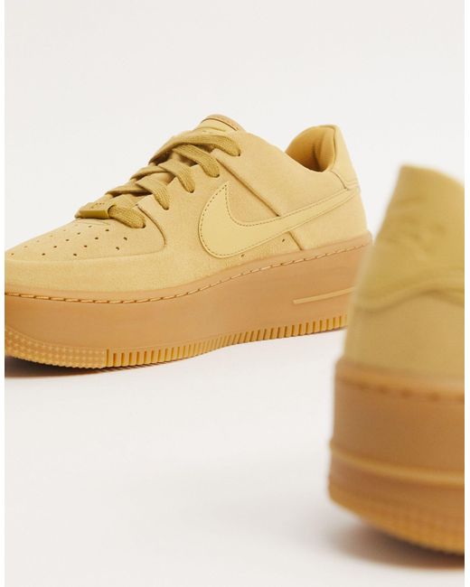 Air Force 1 - Baskets à semelle en caoutchouc beige - Sauge Nike en coloris  Neutre | Lyst