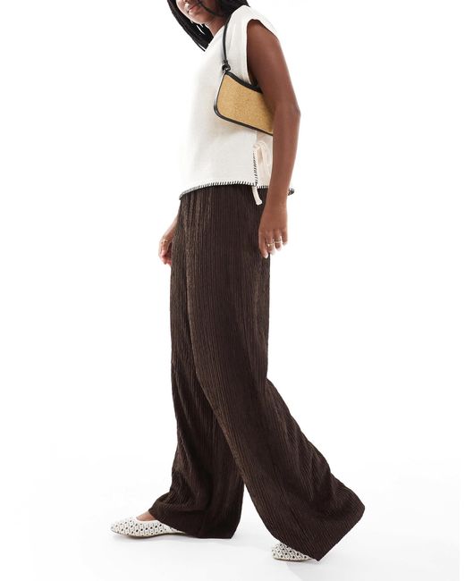Pantalon texturé ample New Look en coloris Brown