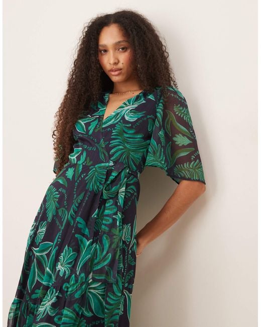 Hope & Ivy Green Flutter Sleeve Maxi Wrap Dress