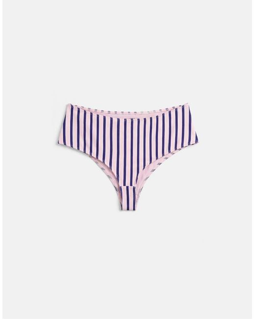 Aaron di Pull&Bear in Pink