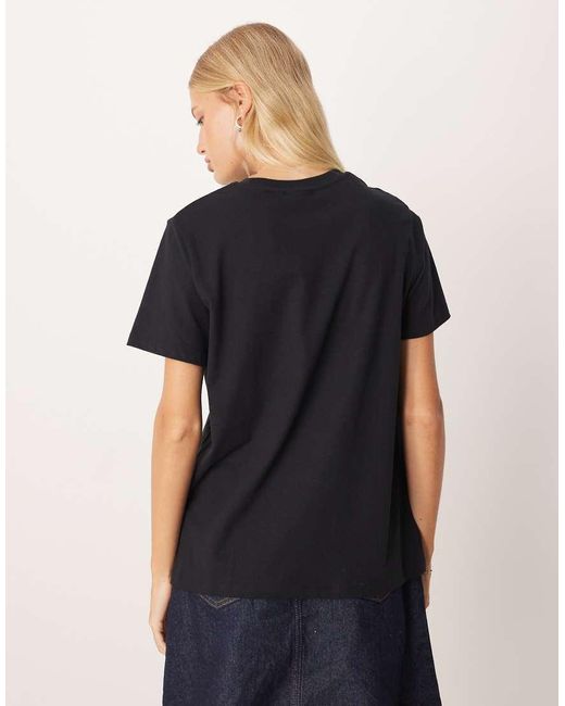 T-Shirt Vestibilità Classica Nera Con Grafica Madrid A Tema Calcistico di ASOS in Blue