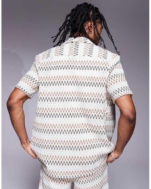 Camisa Playera Beis A Rayas Multicolores En Zigzag De Manga Corta De South Beach de hombre de color Gray