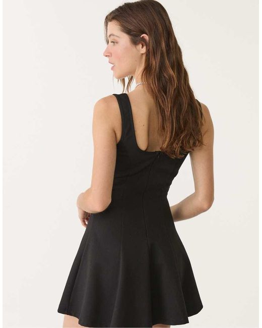 Stradivarius Korte Jurk Met Bandjes in het Black