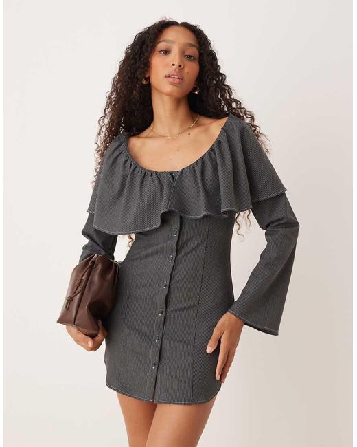 ASOS Poplin Mini-Jurk Met Knoopsluiting, Ruches Aan De Hals En Krijtstreep in het Gray