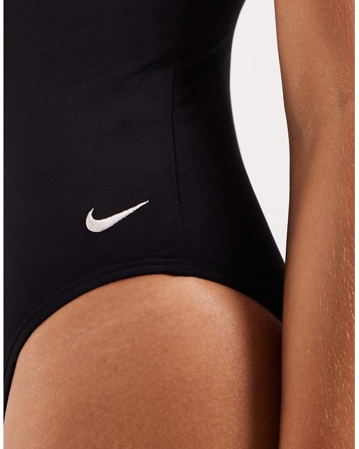 Nike di Nike in Blue