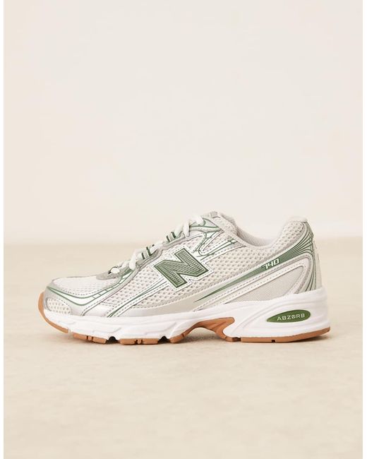 740 di New Balance in Natural
