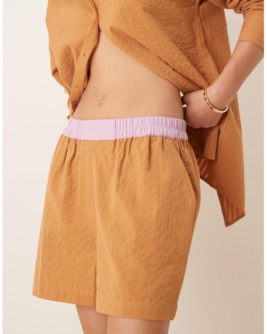 Short style caleçon d'ensemble en crêpe avec taille contrastante à rayures - fauve ASOS en coloris Natural