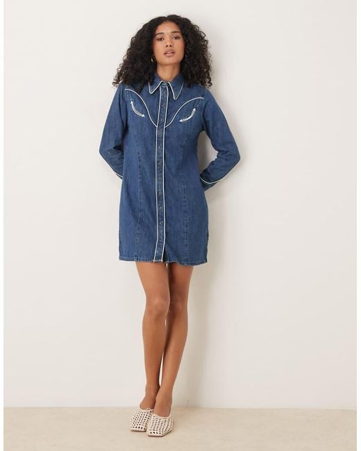 Vestito Camicia Di Jeans Stile Western Medio Con Profili A Contrasto di Wrangler in Blue