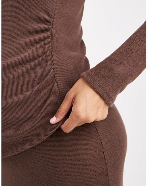 Asos design maternity - top d'ensemble côtelé à encolure carrée et manches longues - chocolat ASOS en coloris Brown