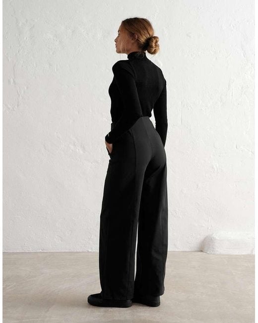 Aim'n Black Warming Pintuck Pants