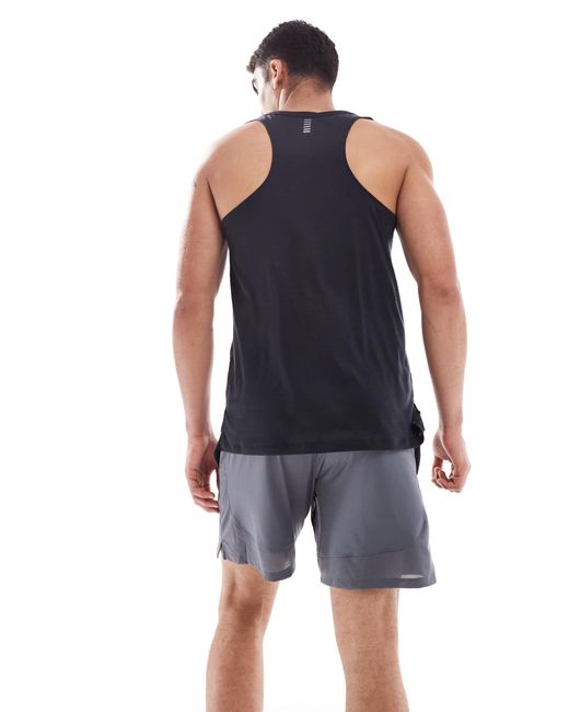 Under Armour Blue Tech Vent 7-inch Shorts for men
