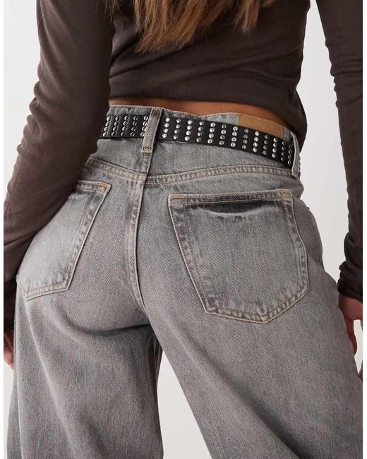 Vaqueros Holgados De Talle Bajo Con Lavado Ample De Weekday de color Gray