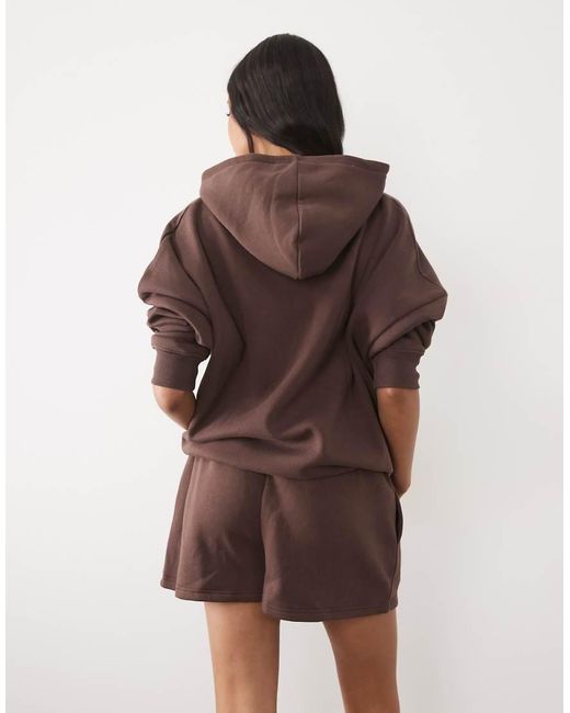 Studio Kaiia de color Brown