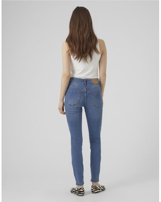 Vaqueros Azul Medio De Corte Pitillo De Vero Moda de color Blue