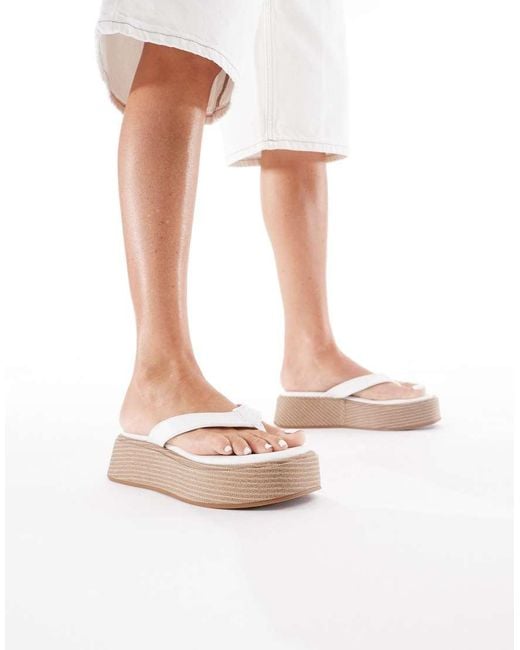 London Rebel White Thong Flatform Espadrille Sandal