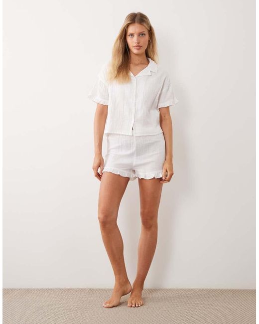 New Look White Double Cloth Short Sleeve Shirt And Shorts Pyjama Set