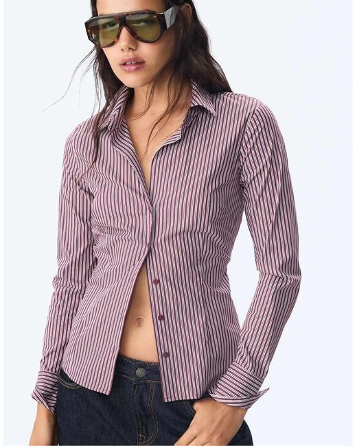 Camicia Basic Aderente A Righe di Stradivarius in Purple