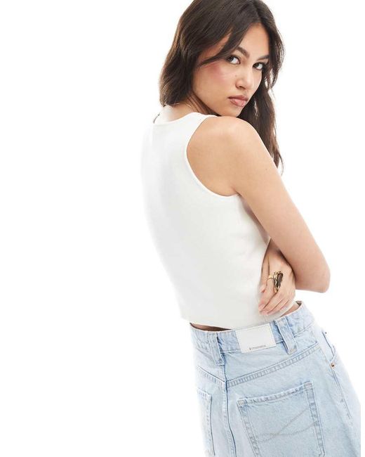 Top di Stradivarius in White