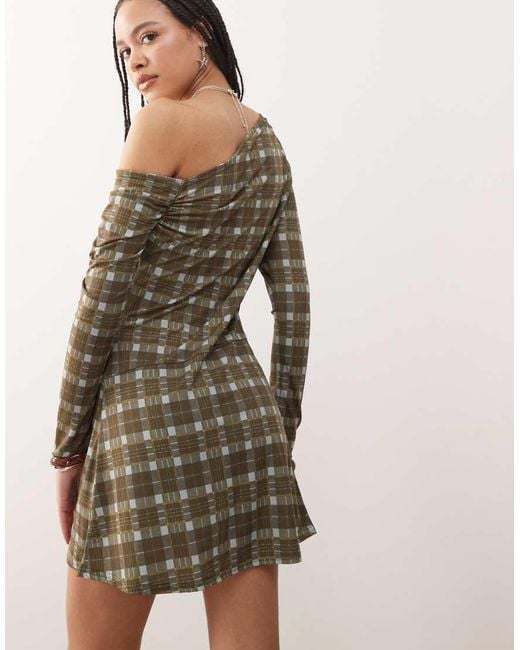 Reclaimed (vintage) Geruite Mini Skort-Jurk Van Gladde Stof Met Lange Mouwen in het Natural