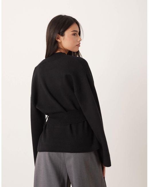 Gina Tricot Black – gewickelte kimono-strickjacke