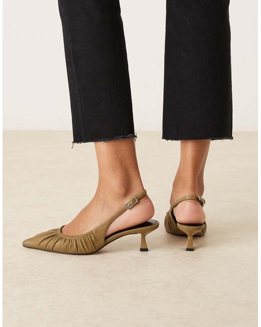 Serenity di ASOS in Black
