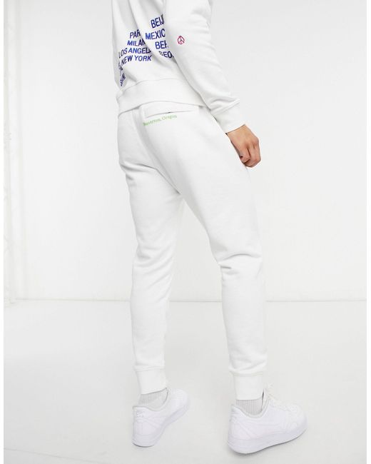 nike graphic joggers