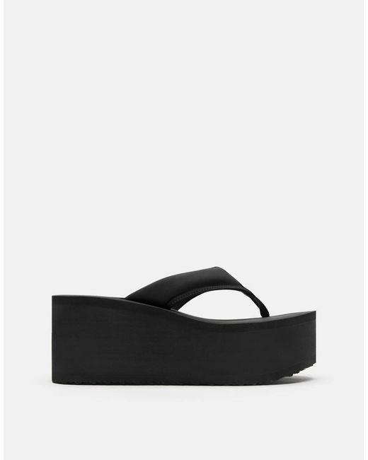 Tongs compensées à plateforme Pull&Bear en coloris Black
