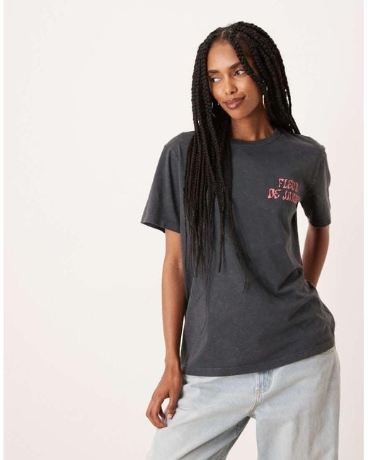 T-Shirt Vestibilità Classica Antracite Slavato Con Grafica Artistica Floreale di ASOS in Pink