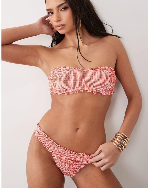 ASOS Scarlet in het Orange