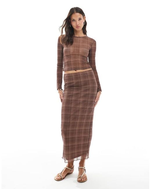 Vero Moda Top Van Doorschijnend Mesh Met Lange Mouwen En Mokka Ruitjesprint, Deel Van Co-Ord Set in het Brown