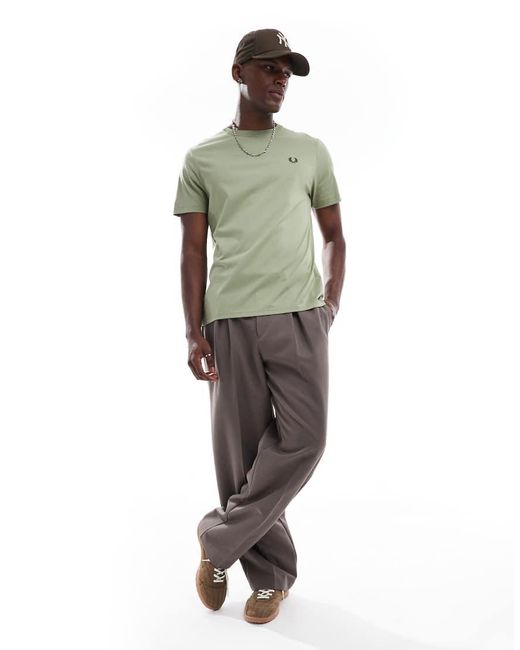 Camiseta De Cuello Redondo En Verde De Fred Perry de hombre de color Green