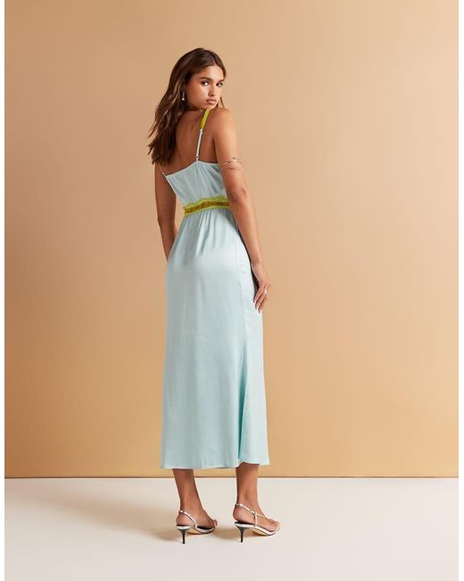 Never Fully Dressed Satijnen Midaxi-Slipdress Met Kanten Afwerking in het Blue