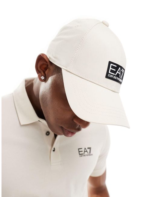 Armani - core - cappellino con visiera beige con etichetta del logo di EA7 in White da Uomo