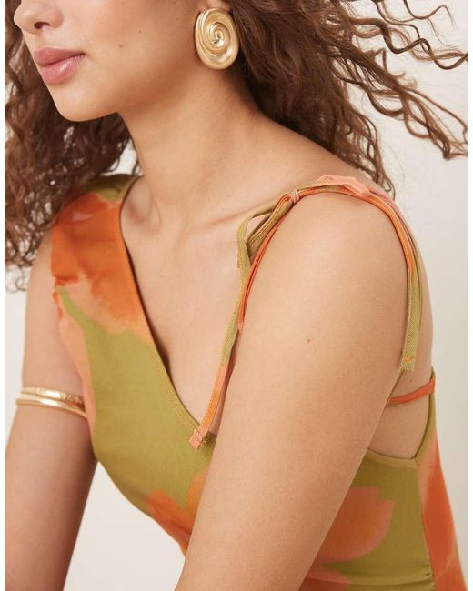ASOS Midi-Jurk Met Gestrikte Schouderbandjes En Perzikkleurige Print in het Multicolor