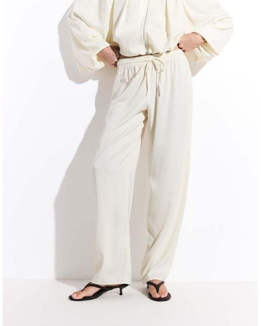 Missy Empire White Satin Drawstring Relaxed Trouser Co-Ord
