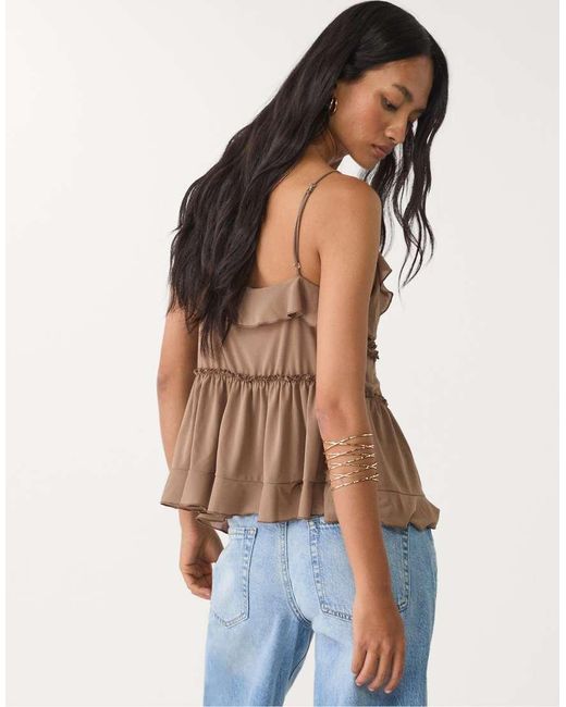 Top Con Spalline Sottili E Volant di Stradivarius in Blue